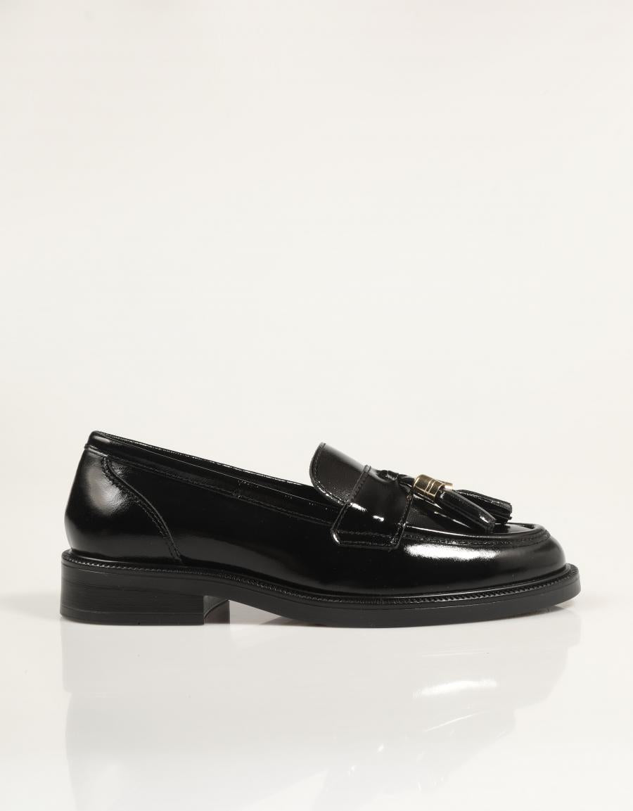 ZAPATOS REBECCA HOPE 4823 en color Negro