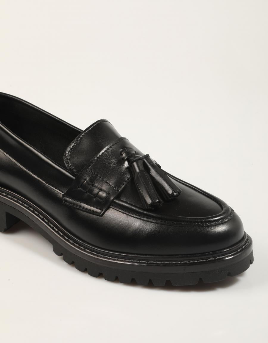 ZAPATOS REBECCA HOPE 5753 en color Negro