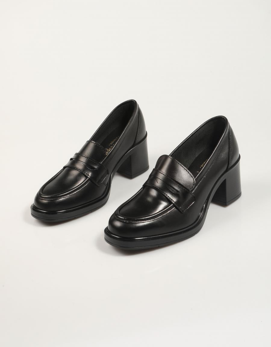 ZAPATOS REBECCA HOPE 5801 en color Negro