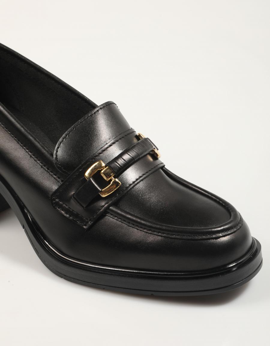 ZAPATOS REBECCA HOPE 5846 en color Negro