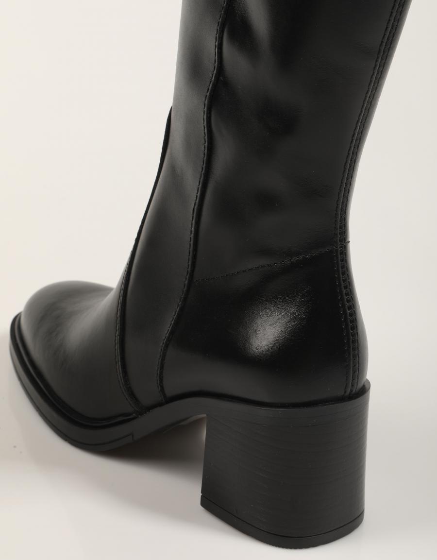 BOTAS REBECCA HOPE 5818 en color Negro