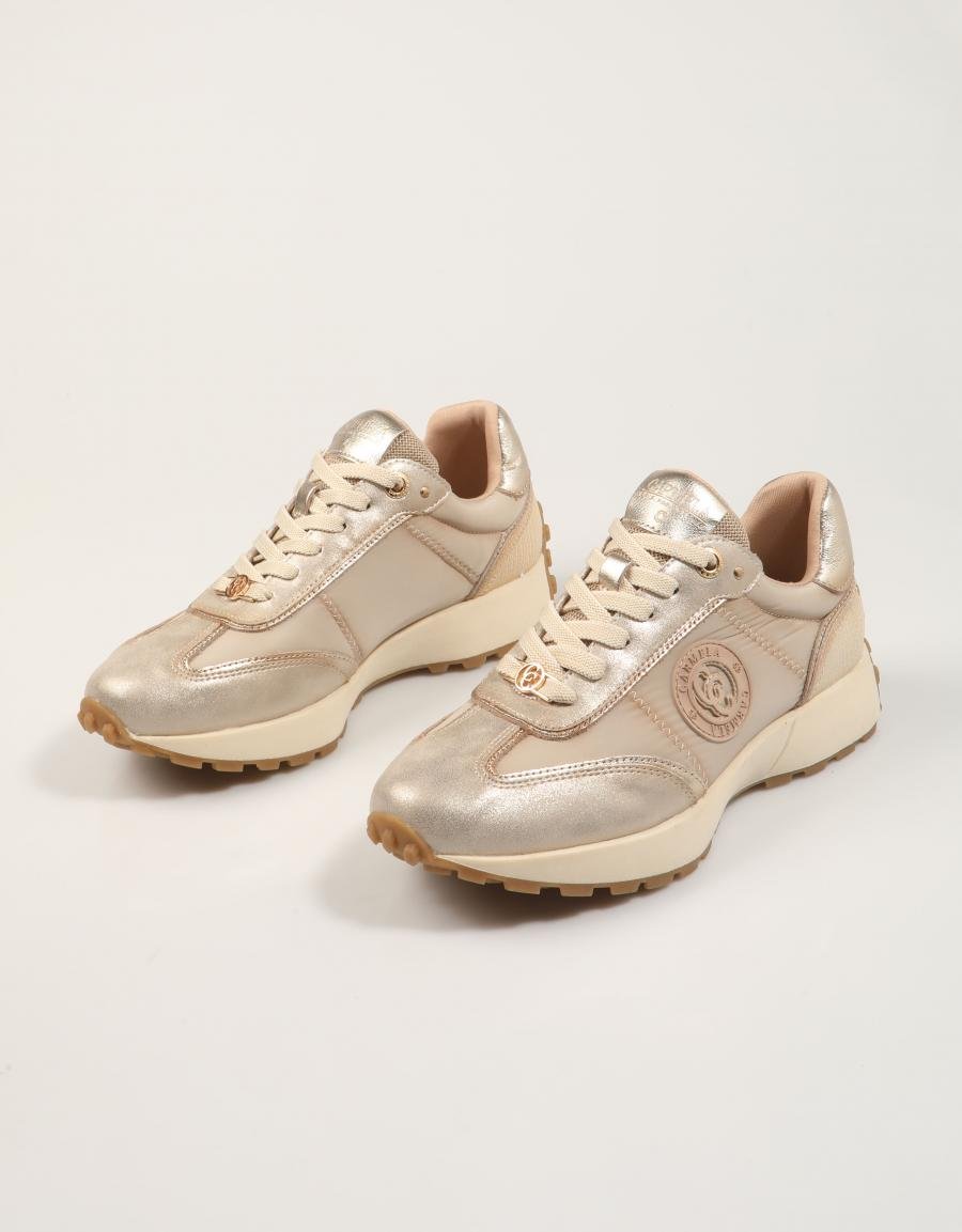 ZAPATILLAS CARMELA 161817 en color Beige