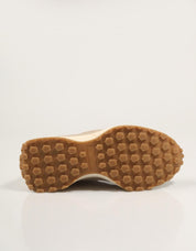 ZAPATILLAS CARMELA 161817 en color Beige