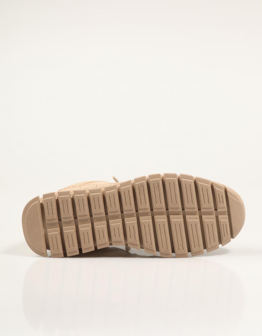 ZAPATILLAS CARMELA 162528 en color Beige