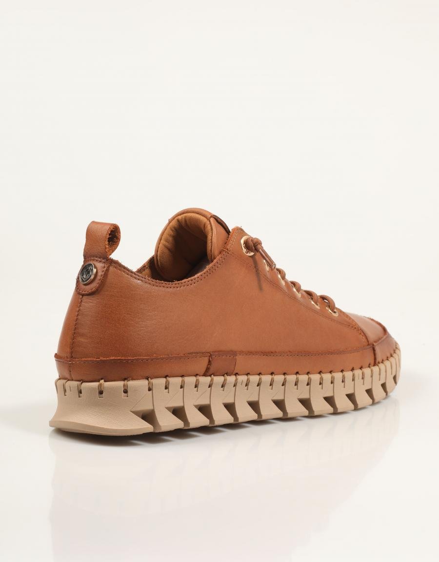 ZAPATILLAS CARMELA 1625231 en color Cuero