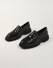 ZAPATOS CARMELA 162551 en color Negro