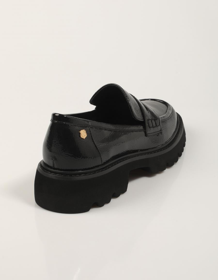 ZAPATOS CARMELA 162551 en color Negro