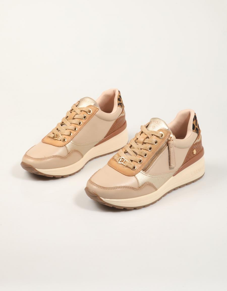 ZAPATILLAS CARMELA 162442 en color Beige