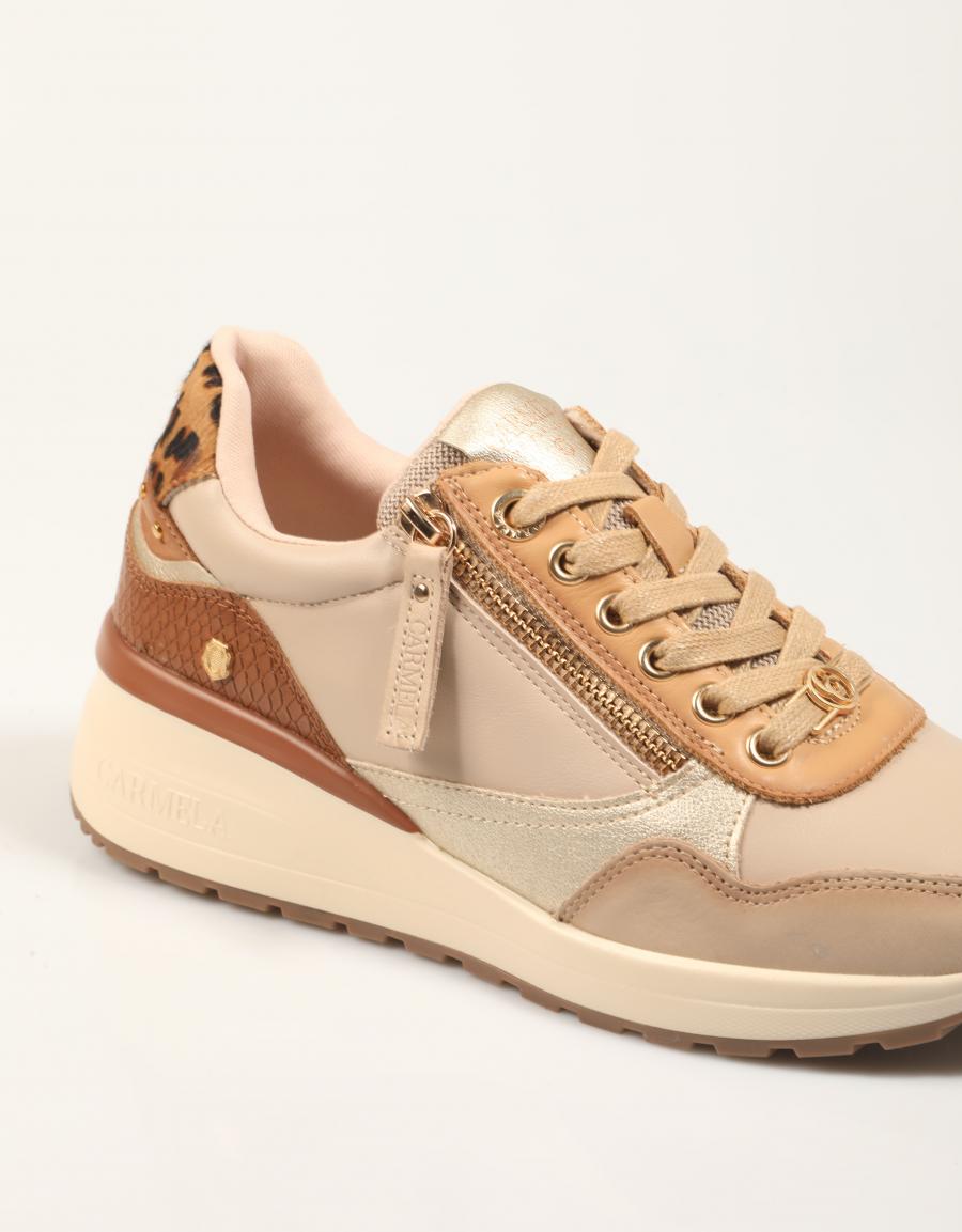 ZAPATILLAS CARMELA 162442 en color Beige