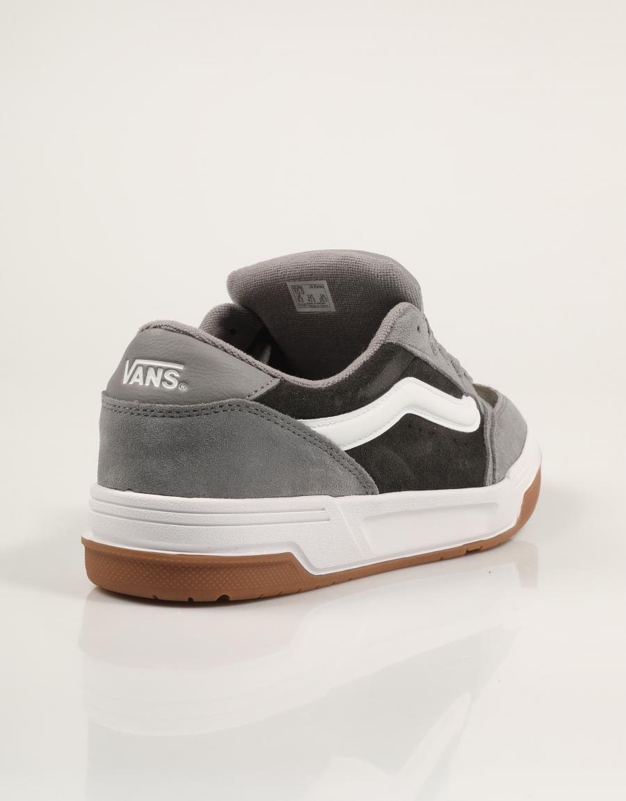 ZAPATILLAS VANS HYLANE en color Gris