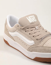 ZAPATILLAS VANS HYLANE 2 TONE en color Beige