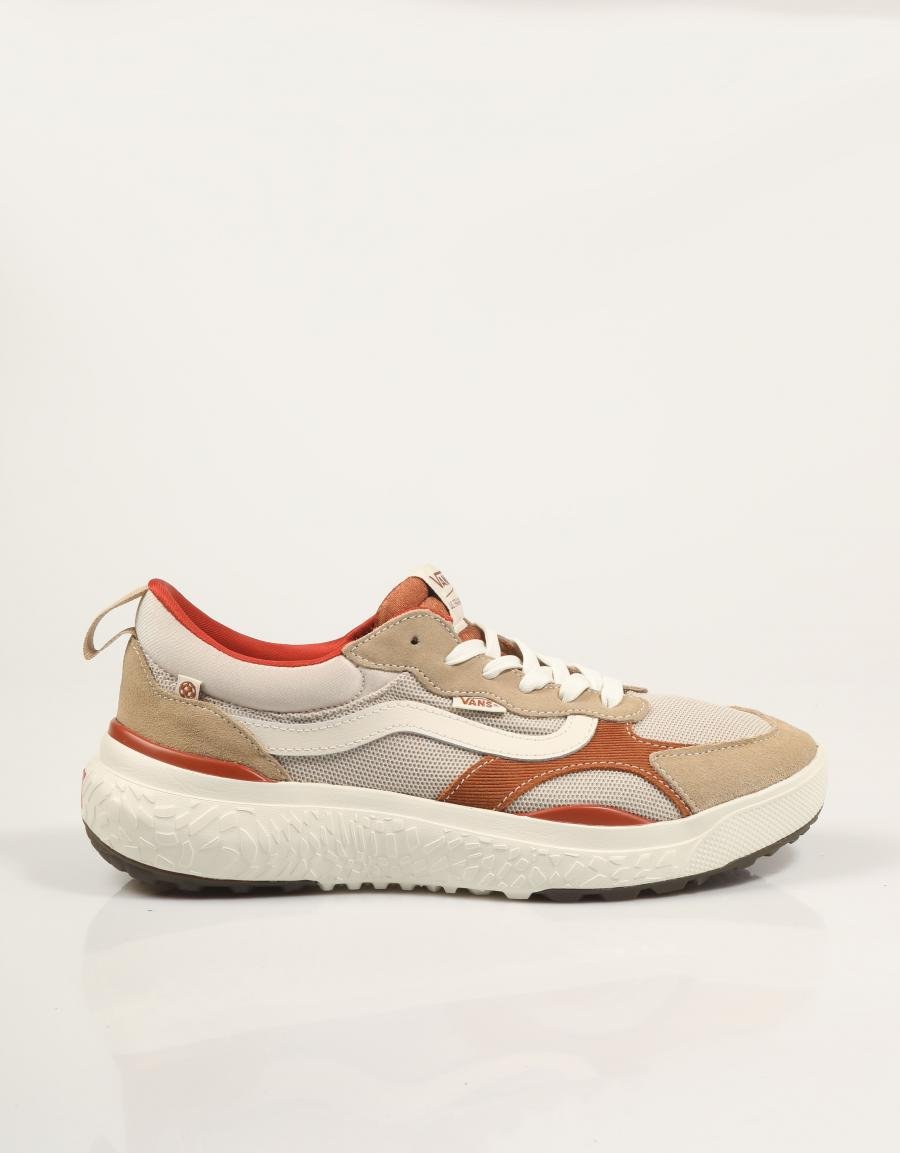 ZAPATILLAS VANS MTE ULTRARANGE en color Beige