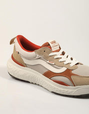 ZAPATILLAS VANS MTE ULTRARANGE en color Beige