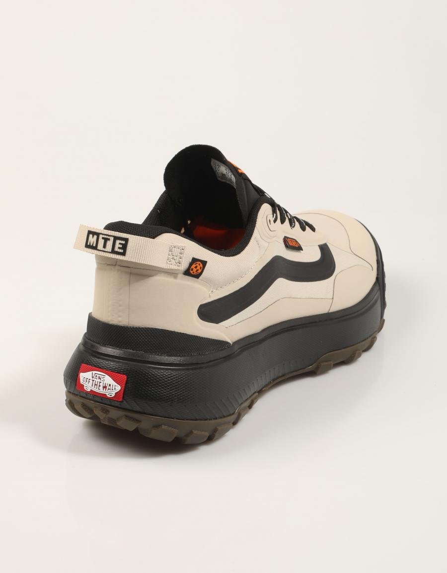 ZAPATILLAS VANS MTE CROSSPATH en color Beige