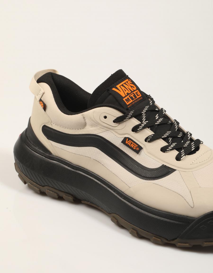 ZAPATILLAS VANS MTE CROSSPATH en color Beige