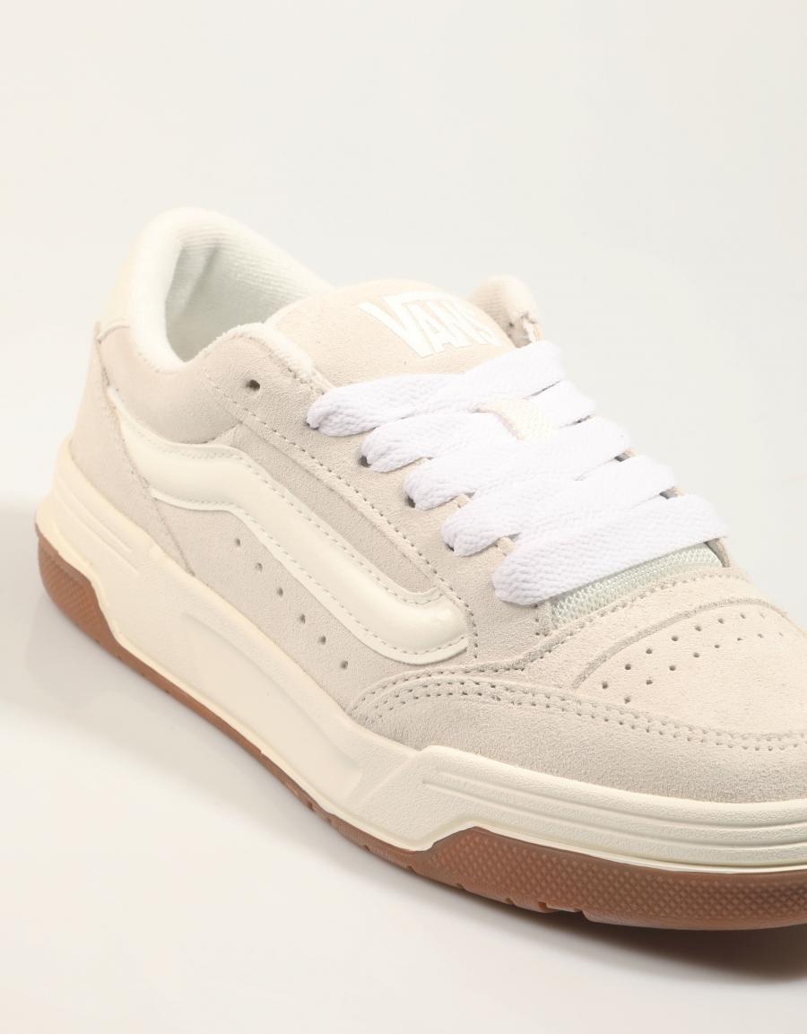 ZAPATILLAS VANS HYLANE en color Beige