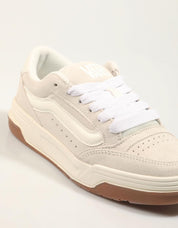 ZAPATILLAS VANS HYLANE en color Beige