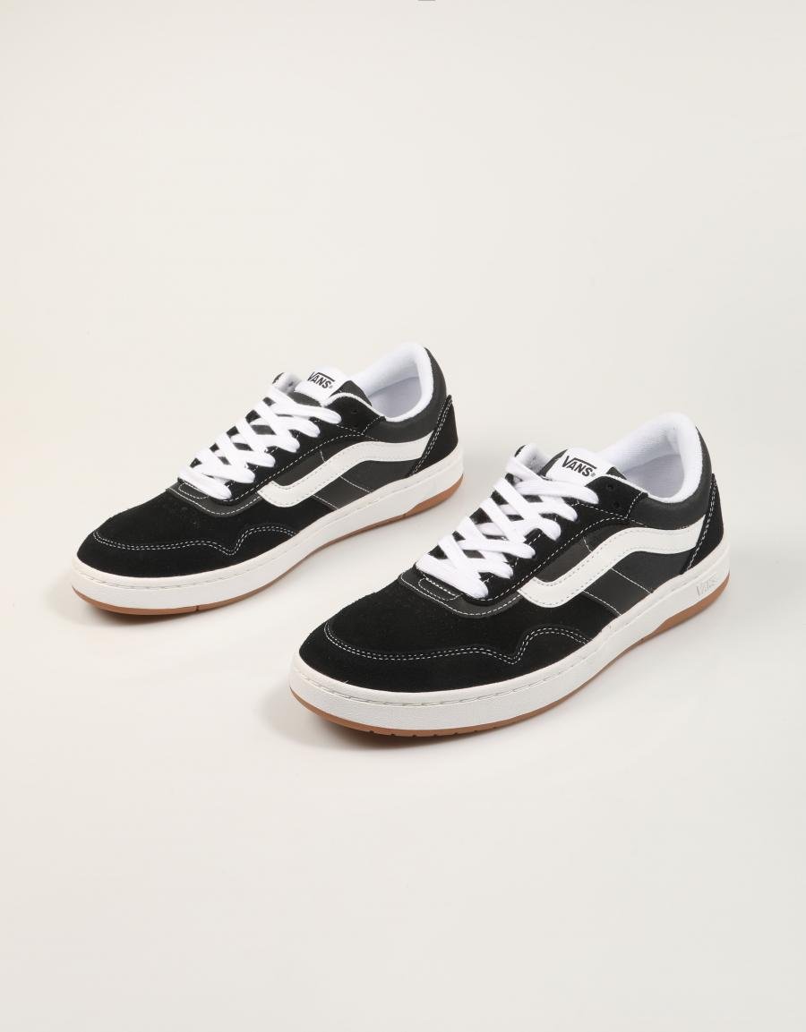 ZAPATILLAS VANS CRUZE 3 0 en color Negro