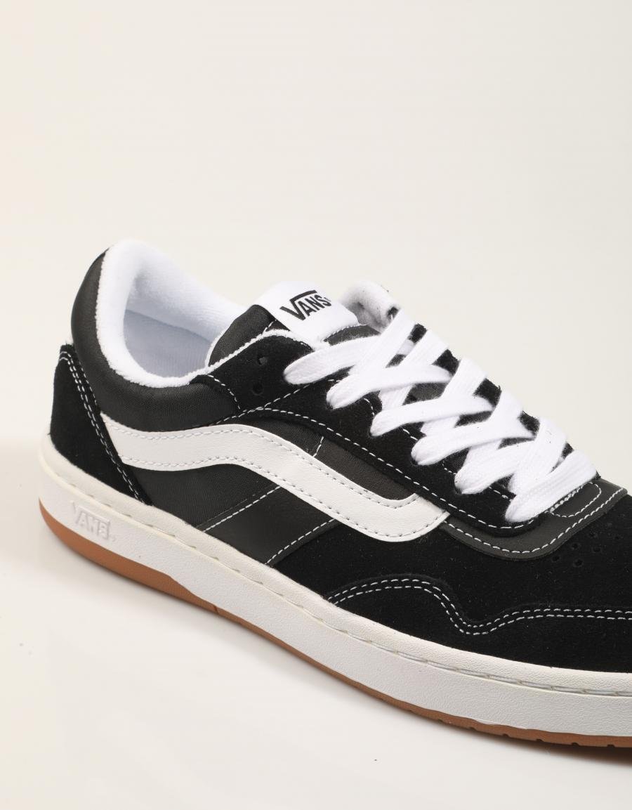 ZAPATILLAS VANS CRUZE 3 0 en color Negro
