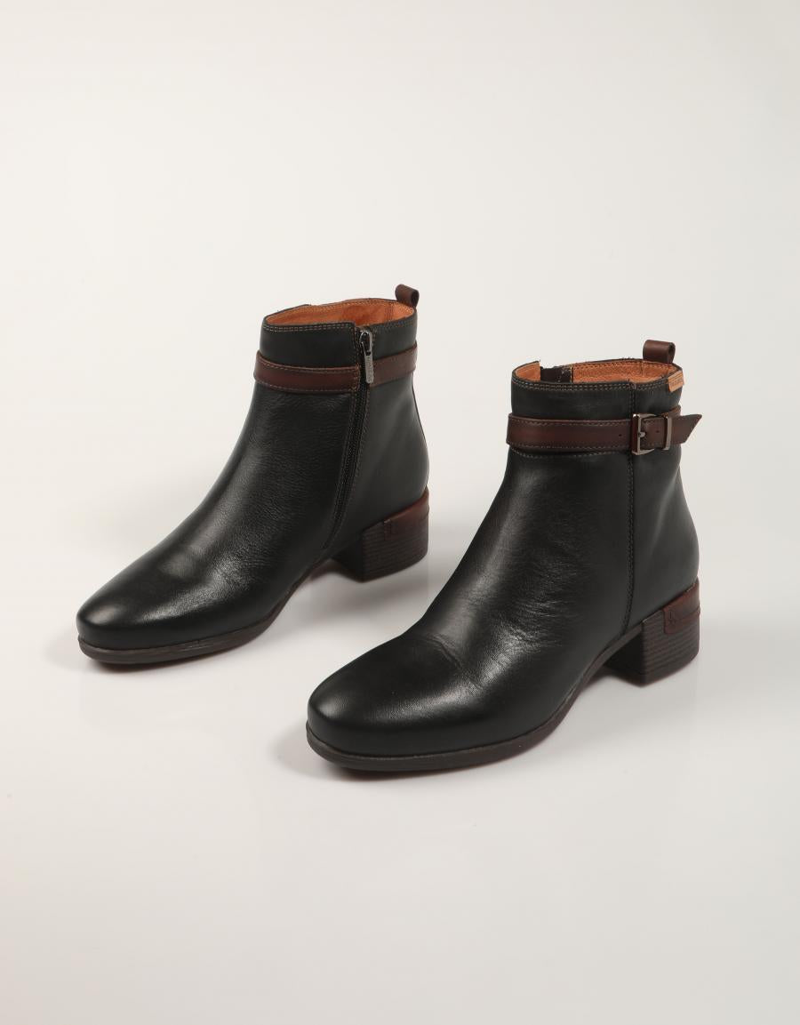 BOTINES PIKOLINOS MALAGA W6W-8622C1 en color Negro