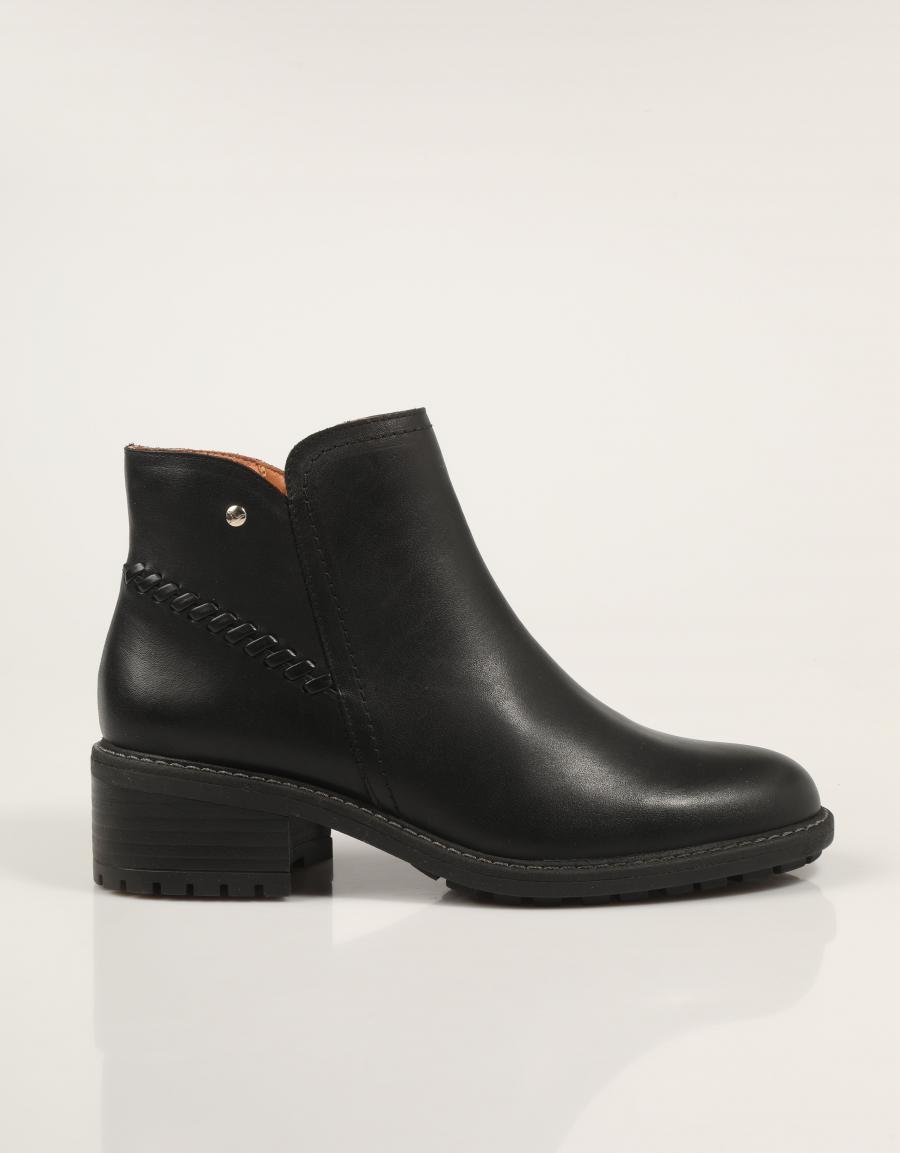 BOTINES PIKOLINOS MEDINA W0D-8871 en color Negro