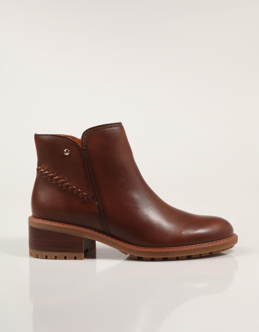 BOTINES PIKOLINOS MEDINA W0D-8871 en color Cuero
