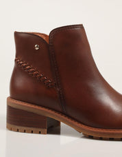 BOTINES PIKOLINOS MEDINA W0D-8871 en color Cuero