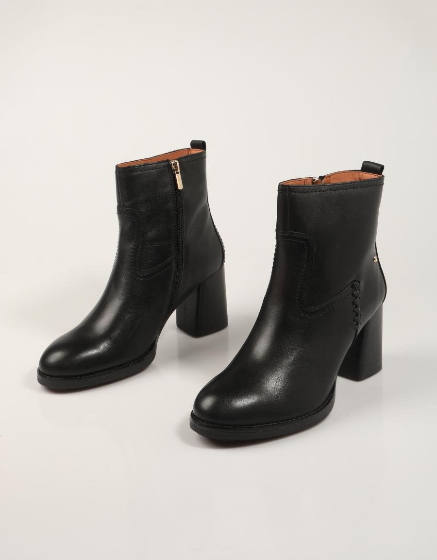 BOTINES PIKOLINOS PALENCIA W9U-8945C1 en color Negro