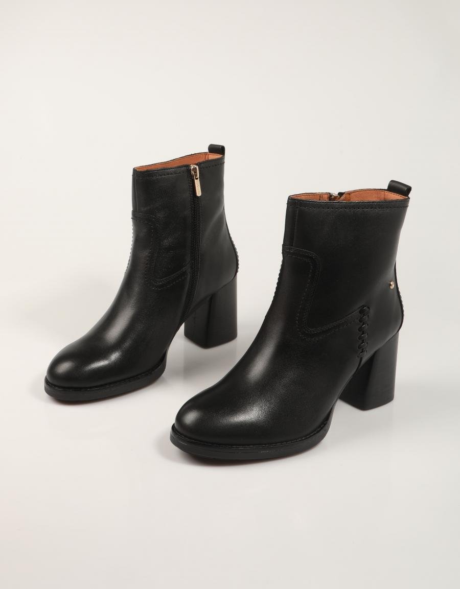 BOTINES PIKOLINOS PALENCIA W9U-8945C1 en color Negro