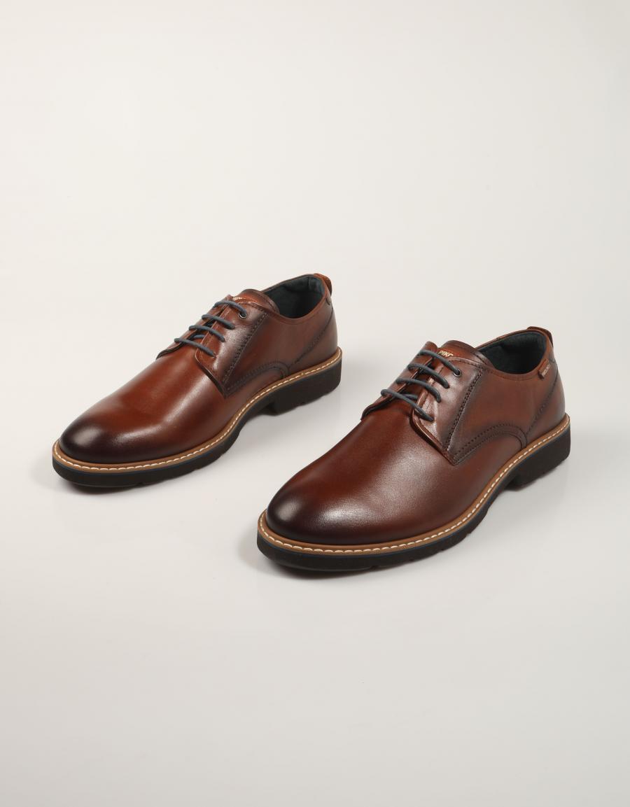 ZAPATOS PIKOLINOS ALARCON M7D-4289 en color Cuero