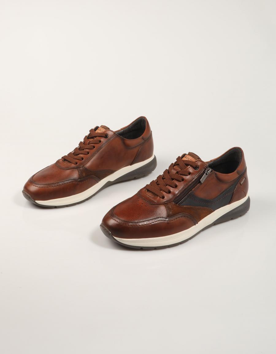 ZAPATILLAS PIKOLINOS GETAFE M2B-6398C1 en color Cuero