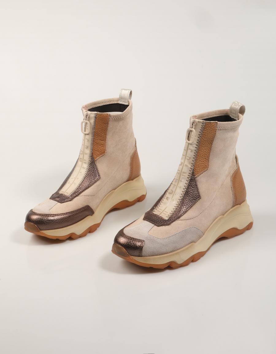 ZAPATILLAS HISPANITAS CHI254321 en color Beige