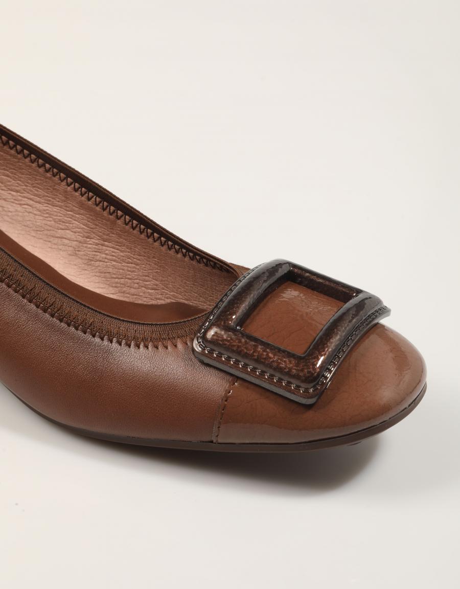 ZAPATOS HISPANITAS CHI254318 en color Marron