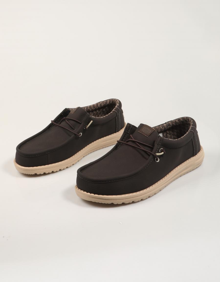 ZAPATOS DUDE WALLY CLASSIC en color Marron