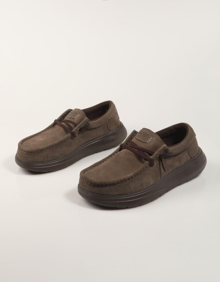 ZAPATOS DUDE WALLY CONF SUEDE en color Marron