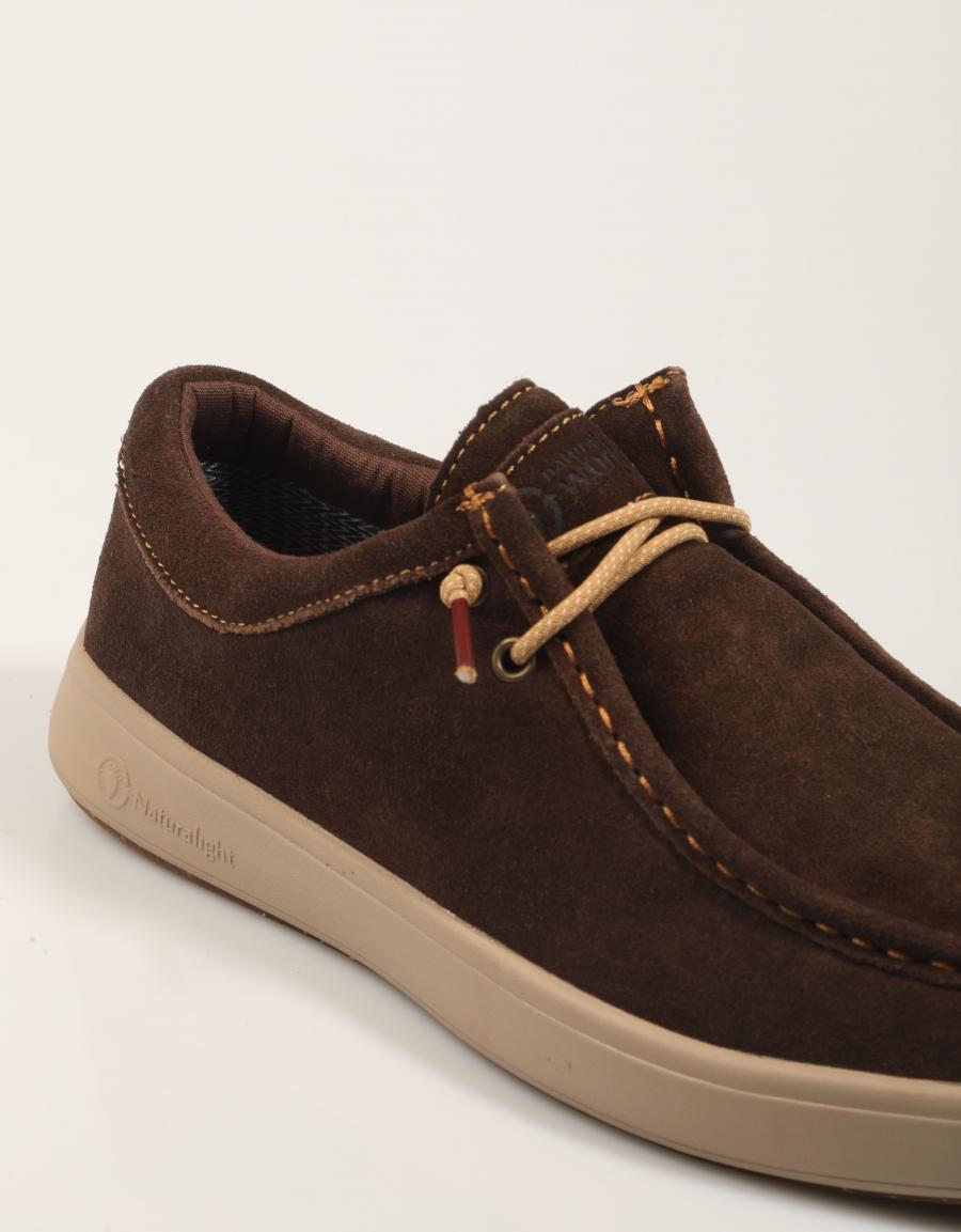 ZAPATOS NATURAL WORLD MAZAMA en color Marron