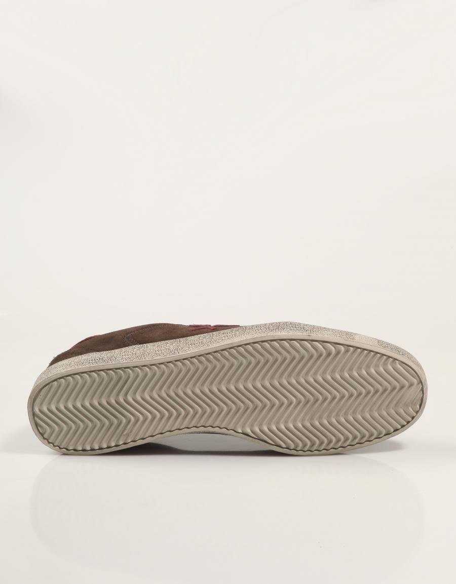 ZAPATILLAS SILBON 133642 en color Marron