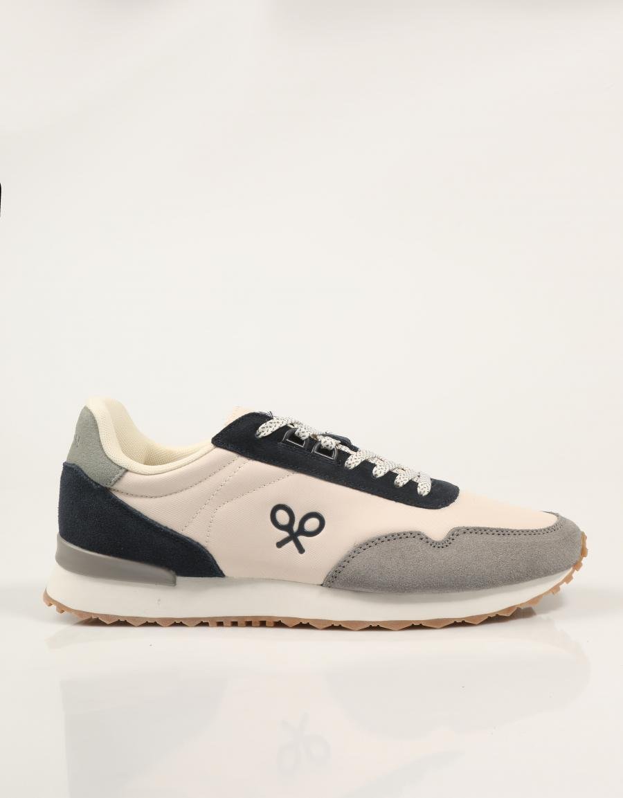 ZAPATILLAS SILBON 133708 en color Blanco