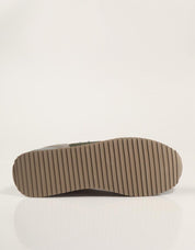 ZAPATILLAS SILBON 133634 en color Gris