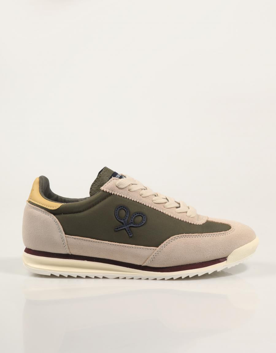 ZAPATILLAS SILBON 133637 en color Kaki