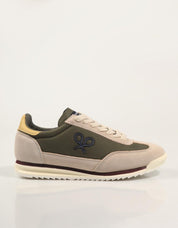 ZAPATILLAS SILBON 133637 en color Kaki