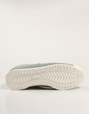 ZAPATILLAS SILBON 133636 en color Gris