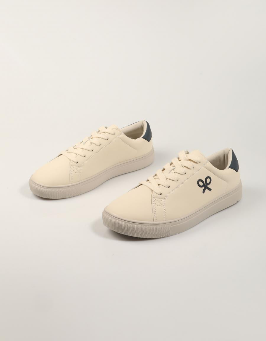 ZAPATILLAS SILBON 133262 en color Blanco