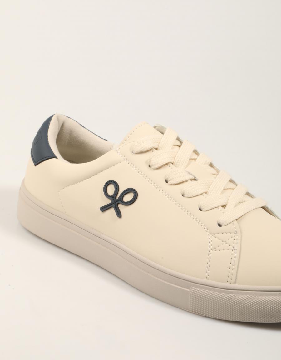 ZAPATILLAS SILBON 133262 en color Blanco