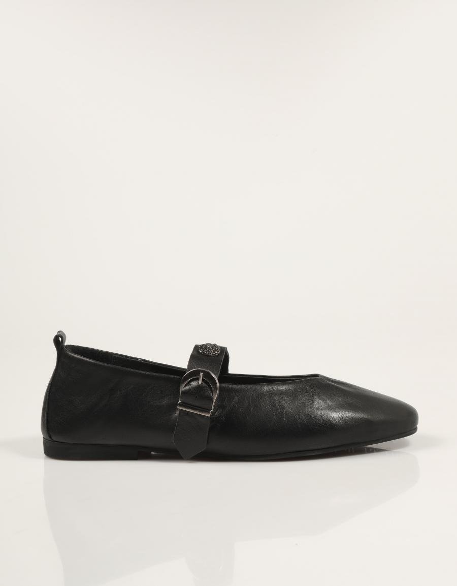 ZAPATOS TOP 3 726 en color Negro