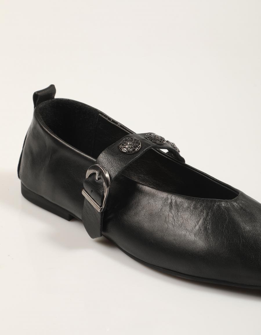 ZAPATOS TOP 3 726 en color Negro
