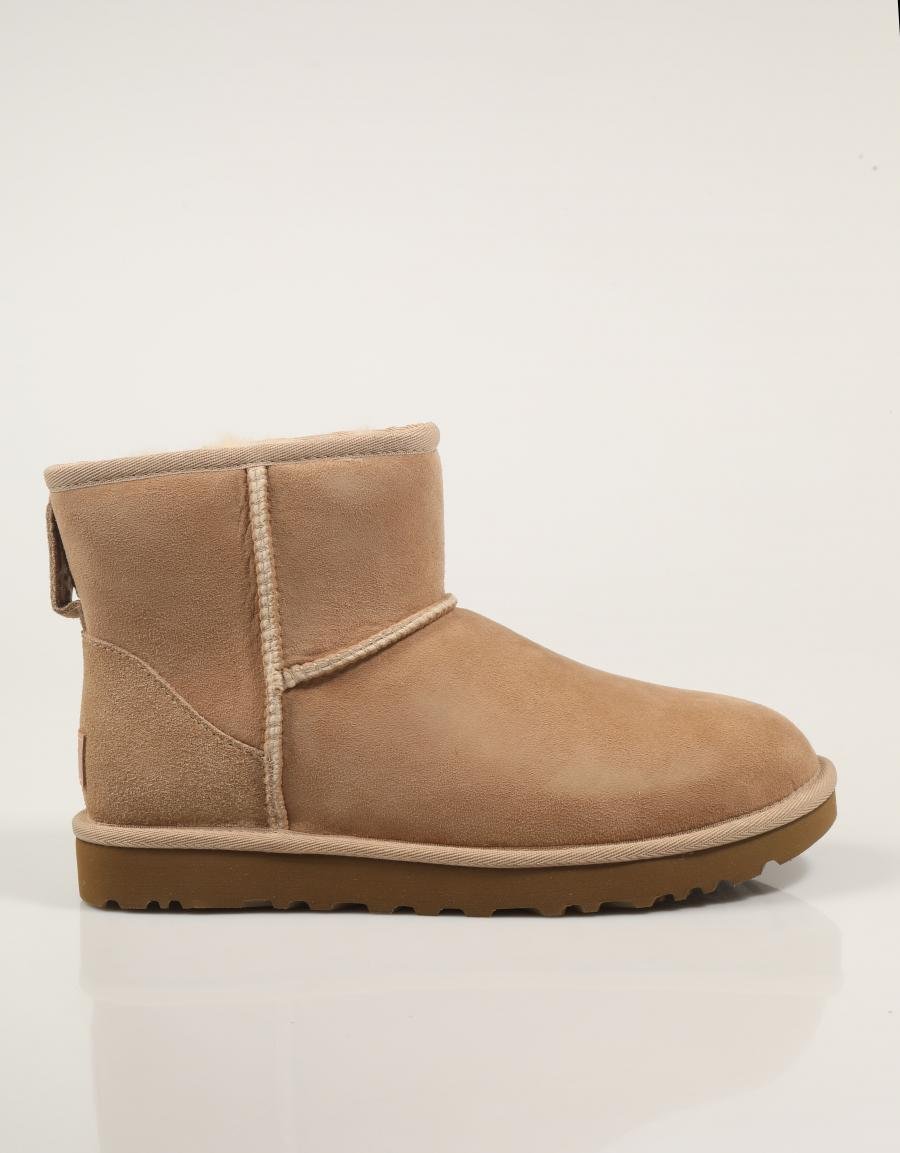BOTINES UGG W CLASSIC MINI II en color Beige