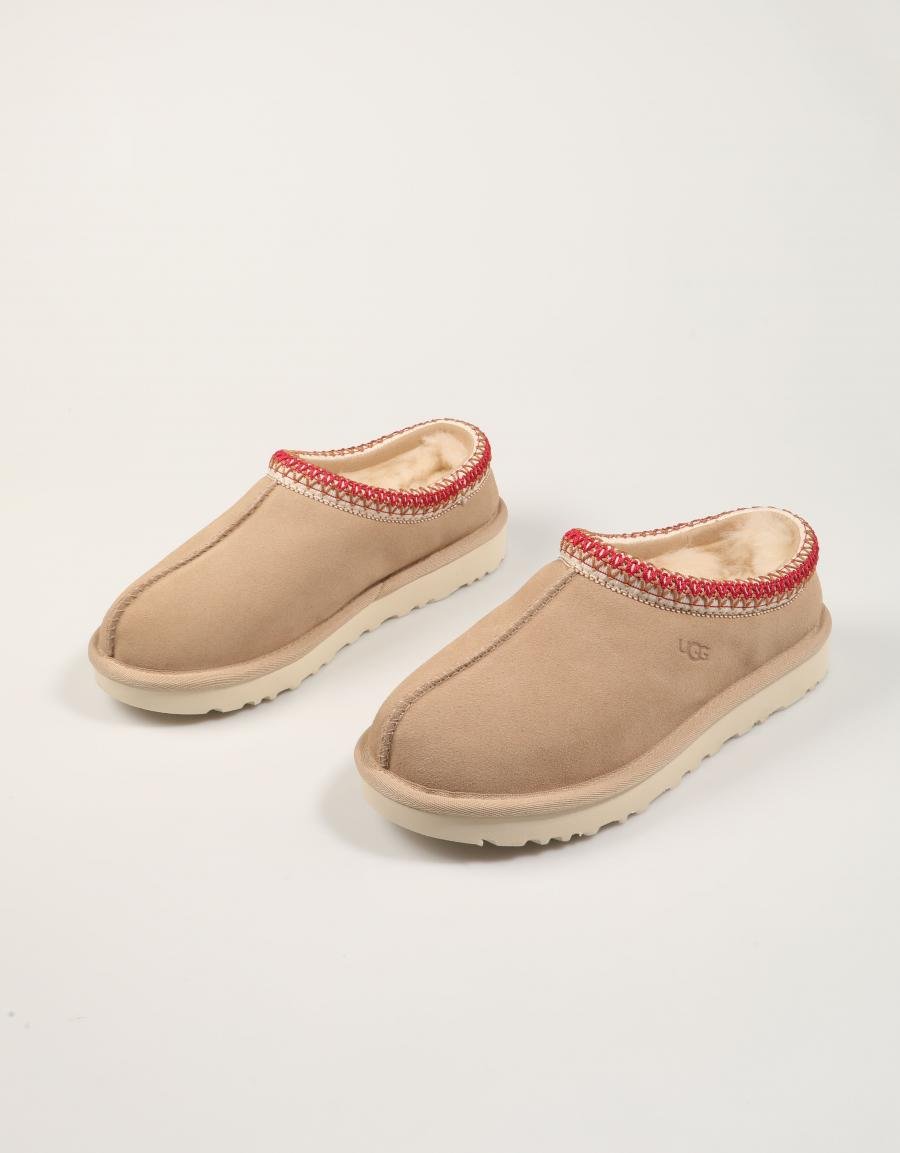 ZUECOS UGG W TASMAN II en color Beige