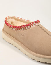 ZUECOS UGG W TASMAN II en color Beige