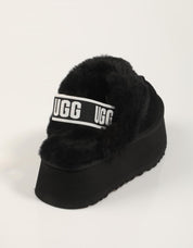 ZAPATILLAS CASA UGG W FUNKETTE II en color Negro